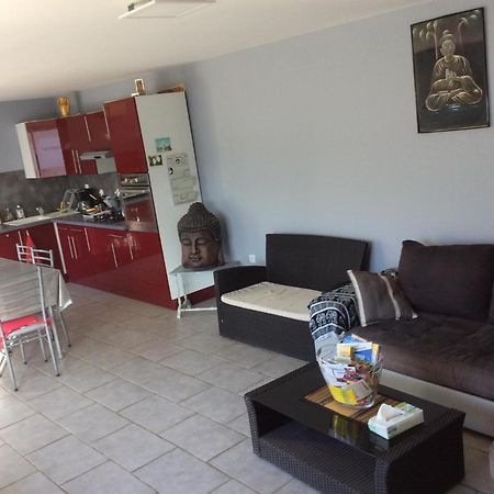Les Clematites Apartment Donzere Exterior photo