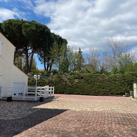Les Clematites Apartment Donzere Exterior photo