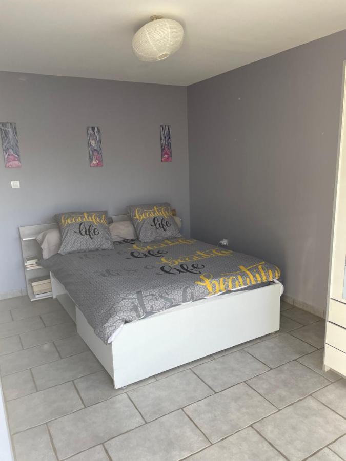 Les Clematites Apartment Donzere Exterior photo