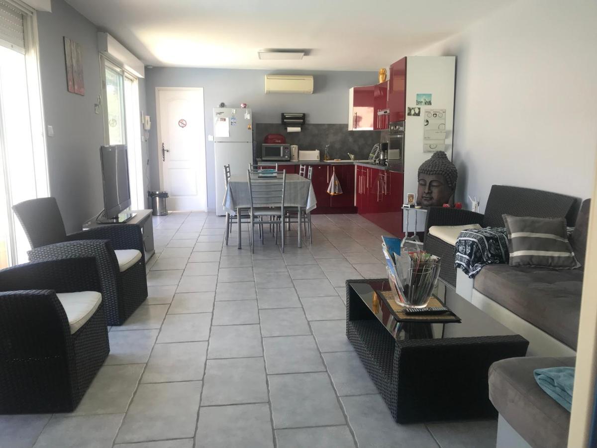 Les Clematites Apartment Donzere Exterior photo